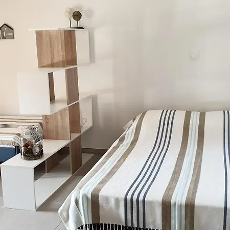 Superbe Renove De 3 Pieces Dans * Сен-Рафаэль